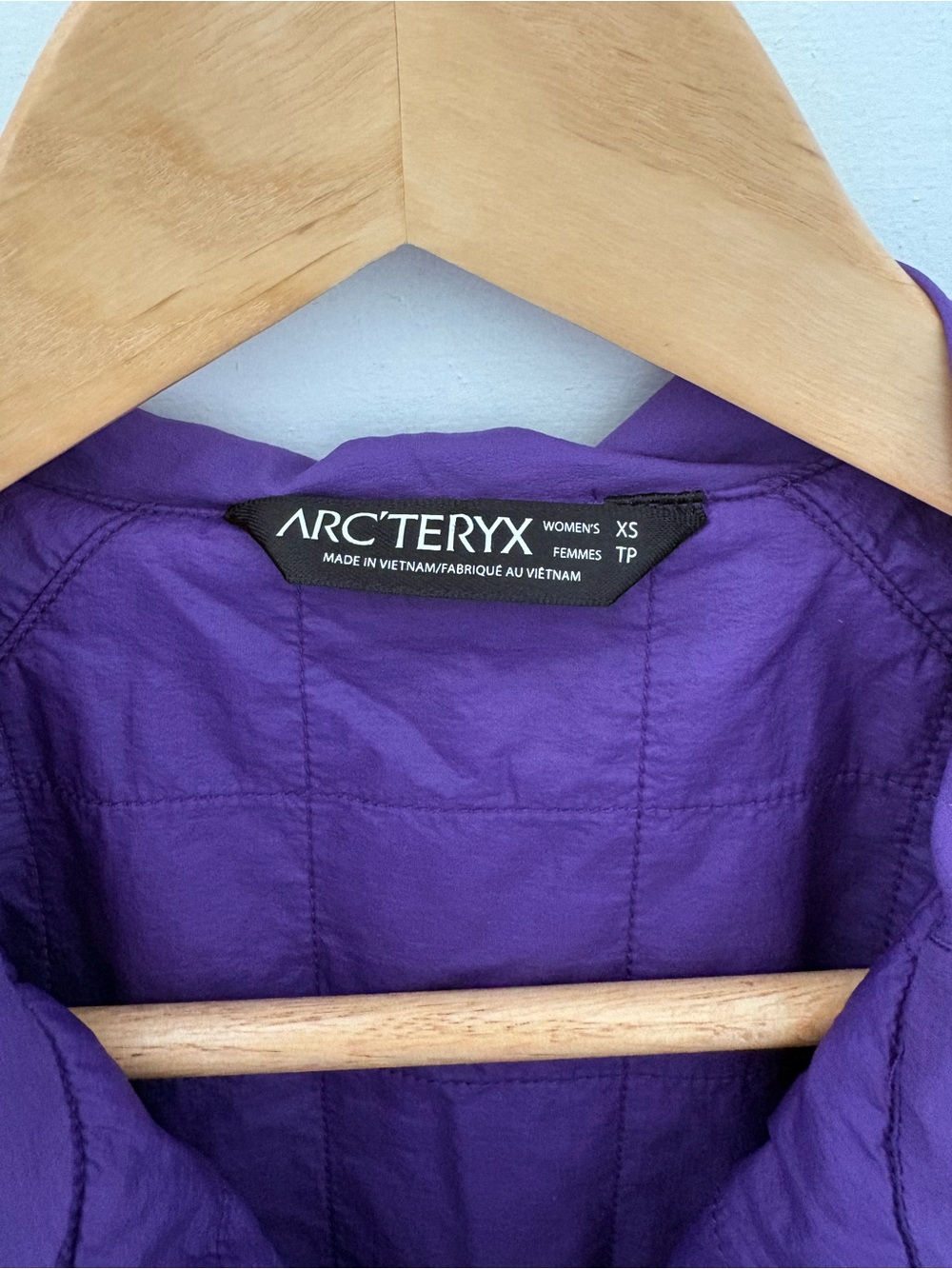 ARC’TERYX Women’s Atom SL Hoody Jacket - Picture 4 of 9